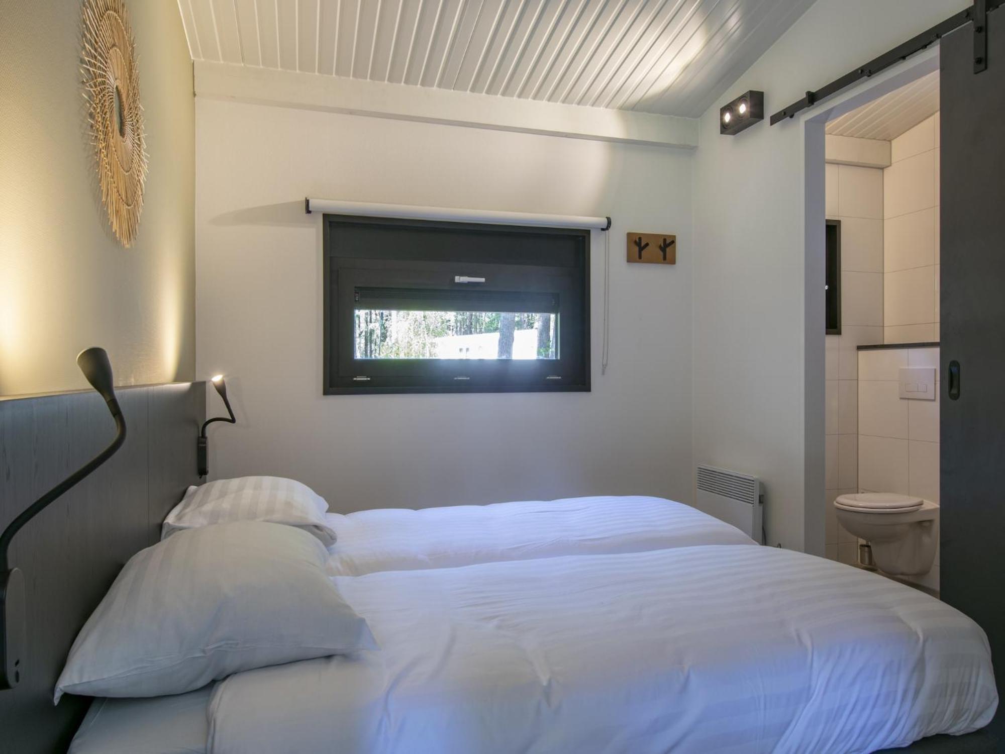 Modern Chalet With Wellness, In A Holiday Park At 12 Km From Eindhoven Мирло Экстерьер фото