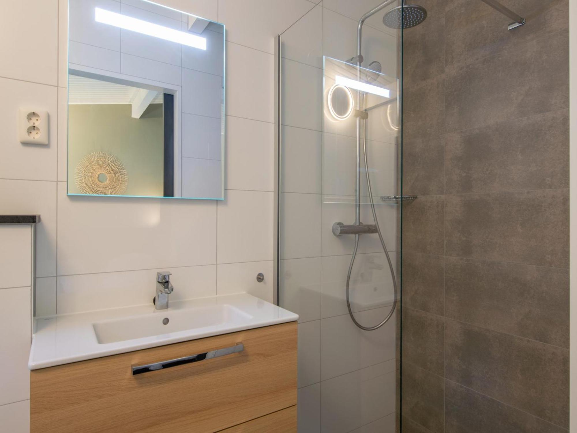Modern Chalet With Wellness, In A Holiday Park At 12 Km From Eindhoven Мирло Экстерьер фото